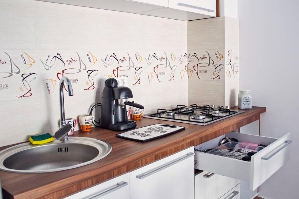 Dream Apartment+Parcare Gratuita Oradea Exterior foto